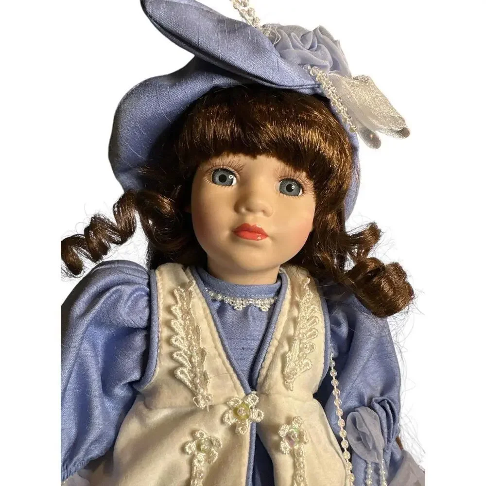 Doll porcelain 16”VICTORIAN COLLECTION DOLL By Melissa Jane